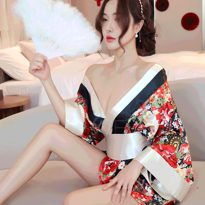 花莎情露．性感誘惑開襟V領印花日式和服套裝3件組(黑)